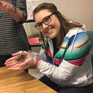 Meet your Posher, Elise